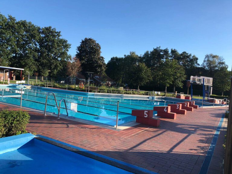 Schwimmerbecken